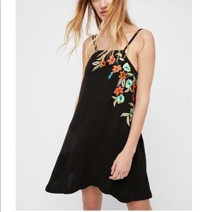 FREE PEOPLE ADORABLE BLACK DRESS MEDIUM
